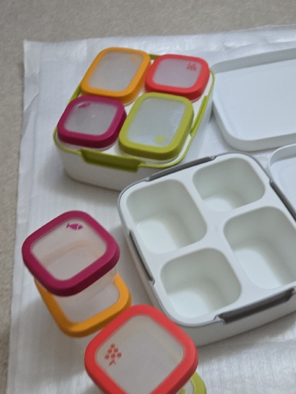 White Multi-Compartment Lunch Box with Colorful Lids - Not Used - Picture 5 of 5